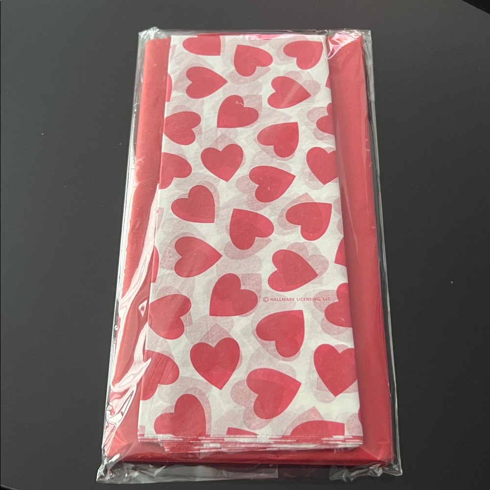 28 NEW Sheets Valentine Red Hearts Tissue Paper Papier de soie